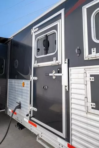 used Horse Trailers Bison Trailers  for sale, in Seguin, TX Thumbnail 6