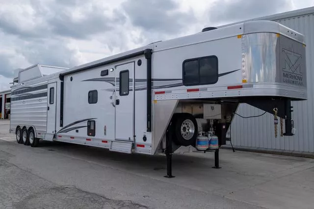 new Horse Trailers Merhow Trailers  for sale, in Seguin, TX Thumbnail 2