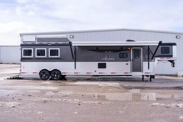 new Horse Trailers Bison Trailers  for sale, in Seguin, TX Thumbnail 10