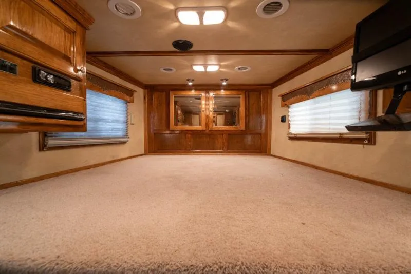 used Horse Trailers Platinum Coach  for sale, in Seguin, TX Thumbnail 26