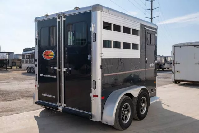 used Horse Trailers Sundowner Trailers  for sale, in Seguin, TX Thumbnail 4