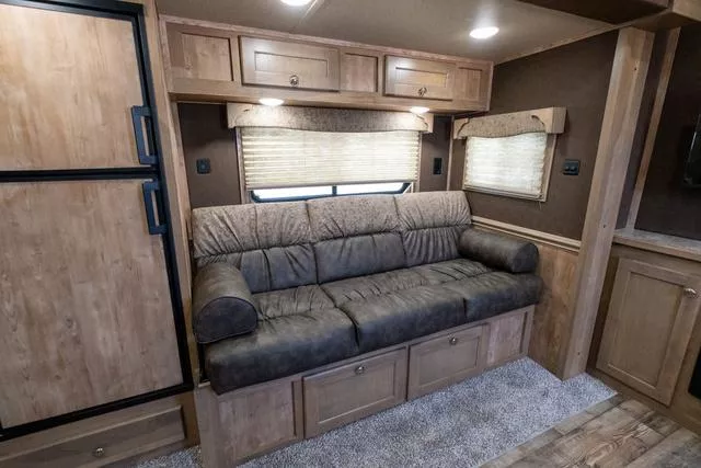 new Horse Trailers Merhow Trailers  for sale, in Seguin, TX Thumbnail 40