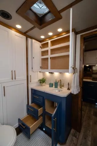 new Horse Trailers Elite Trailers  for sale, in Seguin, TX Thumbnail 26
