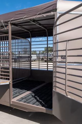 new Stock / Stock Combo Trailers Gooseneck  for sale, in Seguin, TX Thumbnail 7