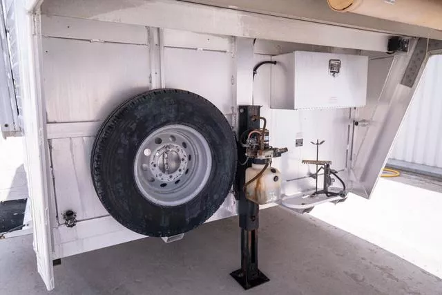 used Horse Trailers Bloomer  for sale, in Seguin, TX Thumbnail 10