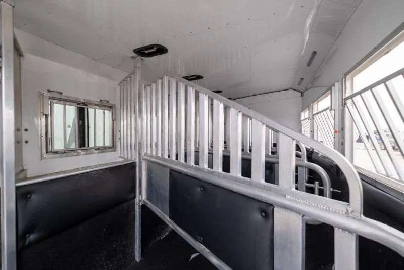 used Horse Trailers Merhow Trailers  for sale, in Seguin, TX Thumbnail 28