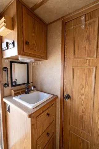 used Horse Trailers Sundowner Trailers  for sale, in Seguin, TX Thumbnail 9