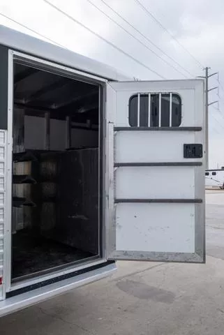 used Stock / Stock Combo Trailers Bloomer  for sale, in Seguin, TX Thumbnail 8