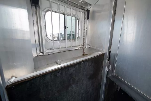 used Horse Trailers Elite Trailers  for sale, in Seguin, TX Thumbnail 19