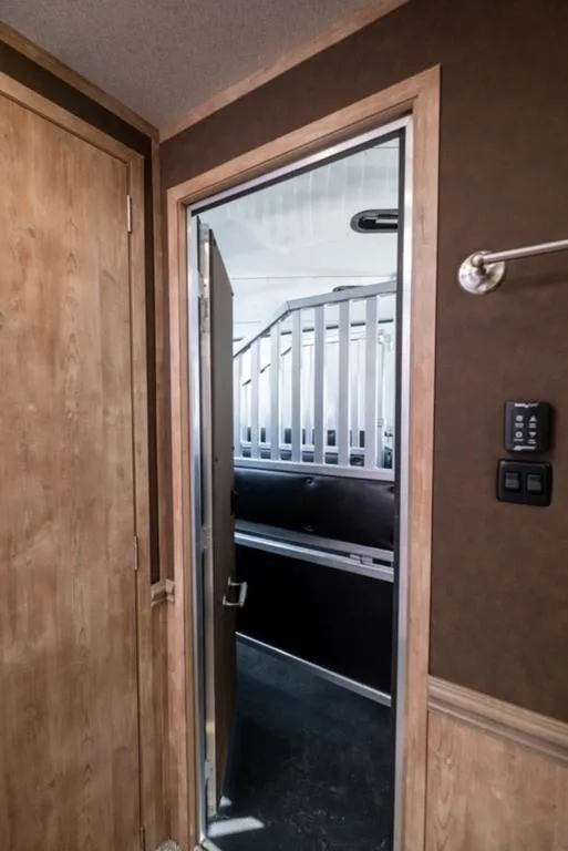 new Horse Trailers Merhow Trailers  for sale, in Seguin, TX Thumbnail 36