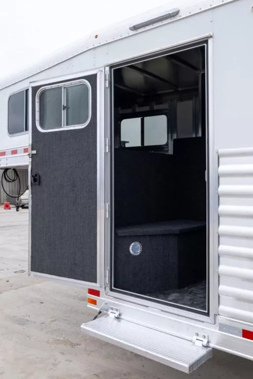 used Horse Trailers Elite Trailers  for sale, in Seguin, TX Thumbnail 15