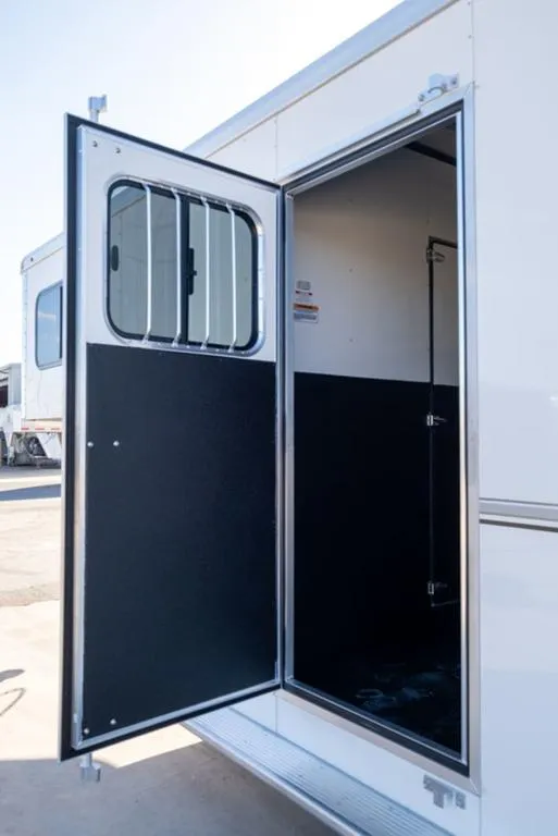 new Horse Trailers Sundowner Trailers  for sale, in Seguin, TX Thumbnail 14