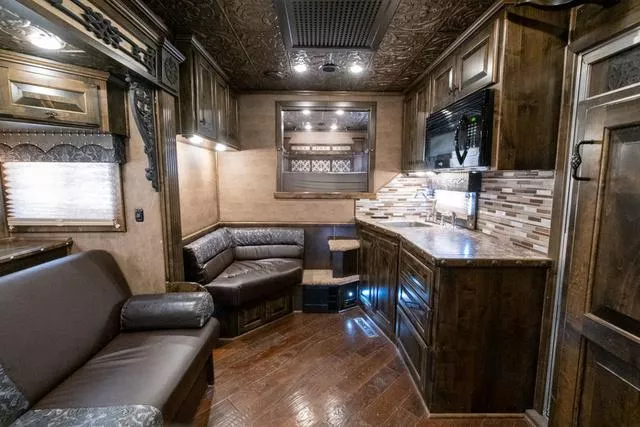 used Horse Trailers Cimarron Trailers  for sale, in Seguin, TX Thumbnail 12