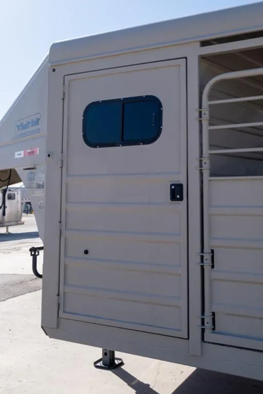 used Stock / Stock Combo Trailers Swift Built Trailers  for sale, in Seguin, TX Thumbnail 9