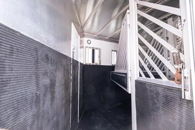 used Horse Trailers Bloomer  for sale, in Seguin, TX Thumbnail 8