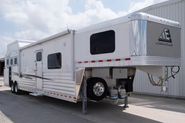 new Horse Trailers Elite Trailers  for sale, in Seguin, TX Thumbnail 2