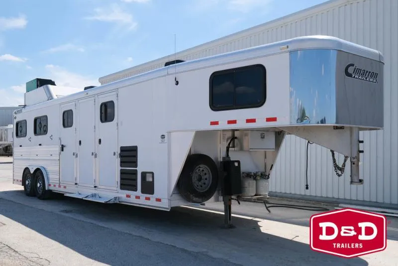 used Horse Trailers Cimarron Trailers  for sale, in Seguin, TX image-0