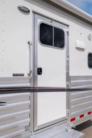 used Horse Trailers Elite Trailers  for sale, in Seguin, TX Thumbnail 25