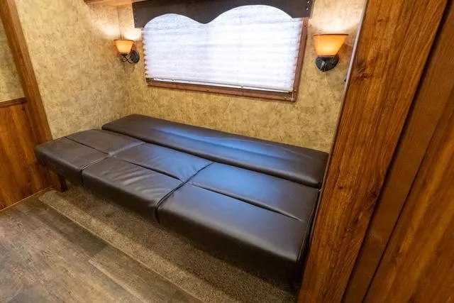 used Horse Trailers Lakota  for sale, in Seguin, TX Thumbnail 31