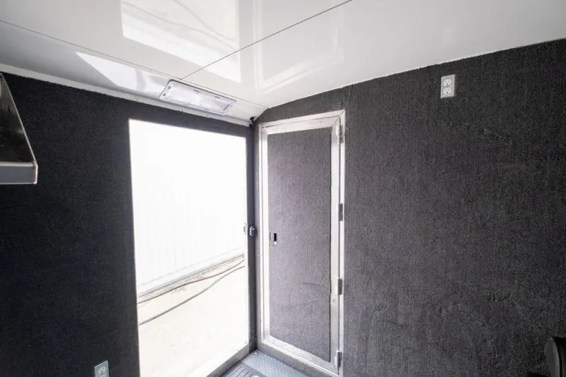 used Horse Trailers Cimarron Trailers  for sale, in Seguin, TX Thumbnail 11