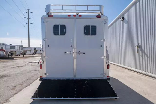 used Horse Trailers 4-Star Trailers  for sale, in Seguin, TX Thumbnail 9