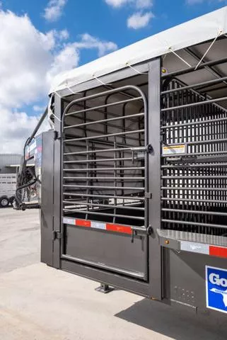 new Stock / Stock Combo Trailers Gooseneck  for sale, in Seguin, TX Thumbnail 3