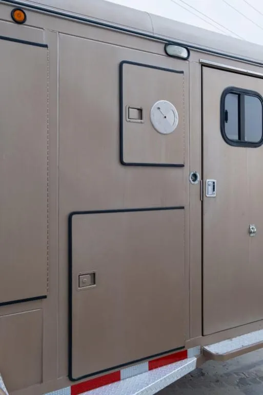 used Horse Trailers CM Trailers  for sale, in Seguin, TX Thumbnail 10