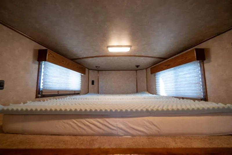 used Horse Trailers Platinum Coach  for sale, in Seguin, TX Thumbnail 12