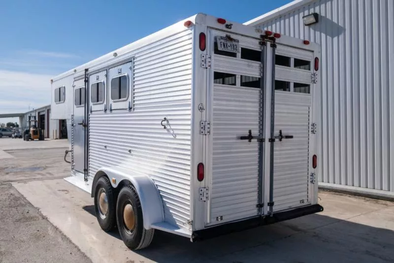 used Horse Trailers Sundowner Trailers  for sale, in Seguin, TX Thumbnail 3