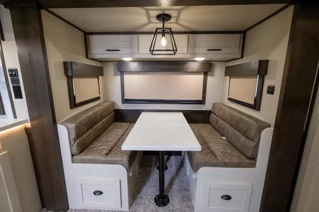 2025 Merhow Trailers 4 Horse Summit Side Load Living Quarters Trailer ...