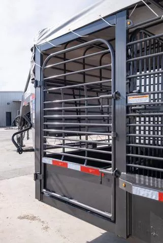 new Stock / Stock Combo Trailers Gooseneck  for sale, in Seguin, TX Thumbnail 6