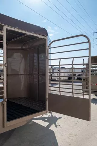 new Stock / Stock Combo Trailers Gooseneck  for sale, in Seguin, TX Thumbnail 7