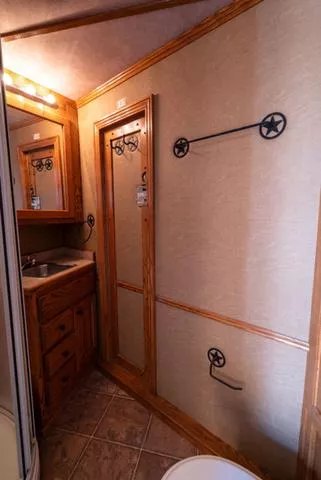 used Horse Trailers Bloomer  for sale, in Seguin, TX Thumbnail 30