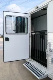 used Horse Trailers Sundowner Trailers  for sale, in Seguin, TX Thumbnail 12