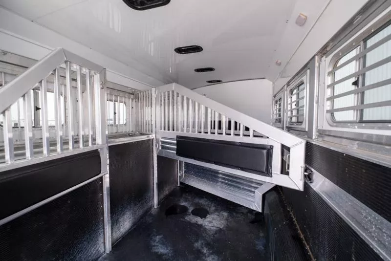 used Horse Trailers Elite Trailers  for sale, in Seguin, TX Thumbnail 30