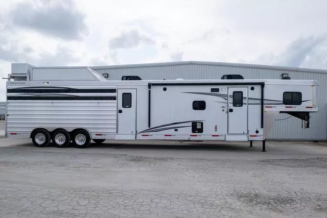 new Horse Trailers Merhow Trailers  for sale, in Seguin, TX Thumbnail 3