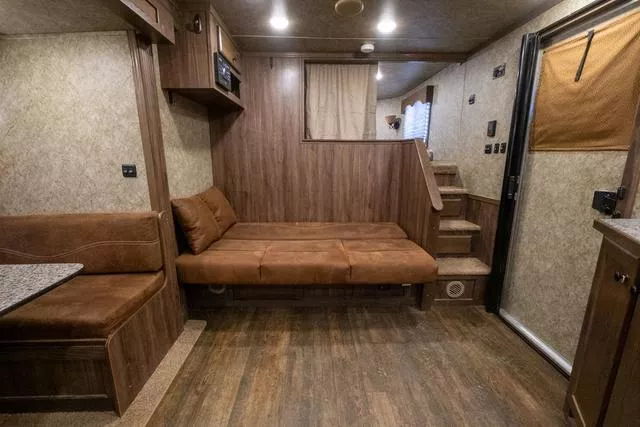 used Horse Trailers Lakota  for sale, in Seguin, TX Thumbnail 28