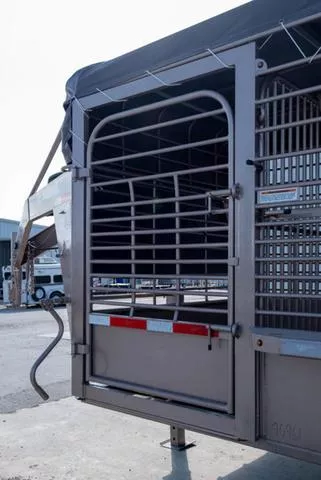 new Stock / Stock Combo Trailers Gooseneck  for sale, in Seguin, TX Thumbnail 6