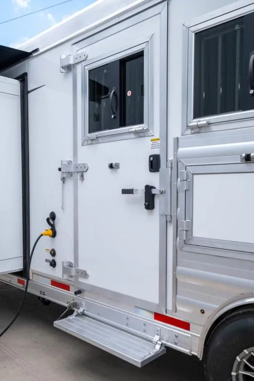 new Horse Trailers Merhow Trailers  for sale, in Seguin, TX Thumbnail 14