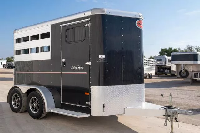 used Horse Trailers Sundowner Trailers  for sale, in Seguin, TX Thumbnail 5