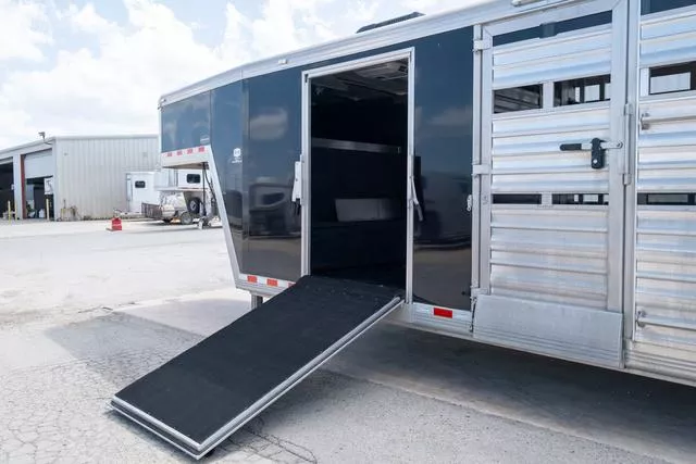 used Vending / Concession Trailers Cimarron Trailers  for sale, in Seguin, TX Thumbnail 13