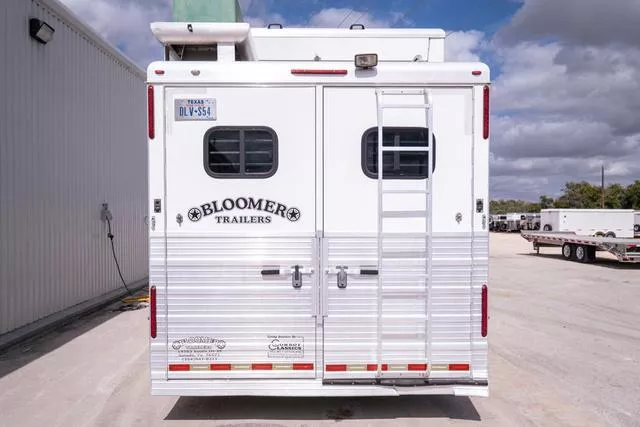 used Horse Trailers Bloomer  for sale, in Seguin, TX Thumbnail 4