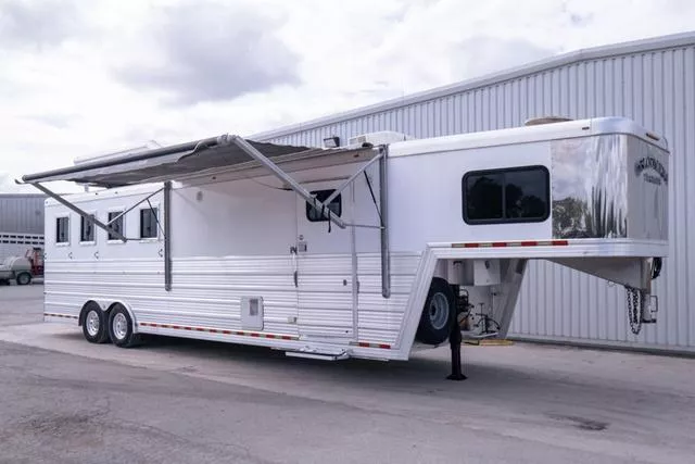 used Horse Trailers Bloomer  for sale, in Seguin, TX Thumbnail 37