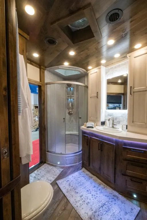 new Horse Trailers Elite Trailers  for sale, in Seguin, TX Thumbnail 35