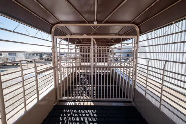 new Stock / Stock Combo Trailers Gooseneck  for sale, in Seguin, TX Thumbnail 12