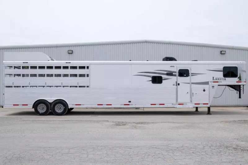 used Horse Trailers Lakota  for sale, in Seguin, TX Thumbnail 2