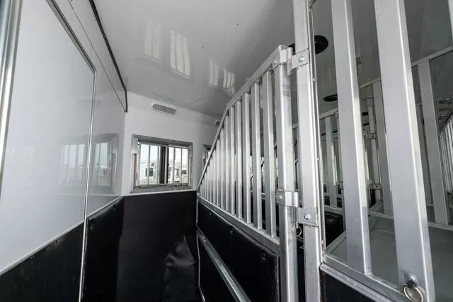 new Horse Trailers Merhow Trailers  for sale, in Seguin, TX Thumbnail 27