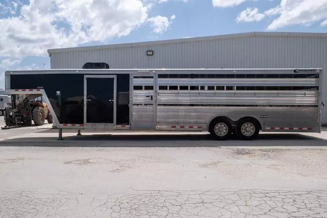 used Horse Trailers Cimarron Trailers  for sale, in Seguin, TX Thumbnail 2