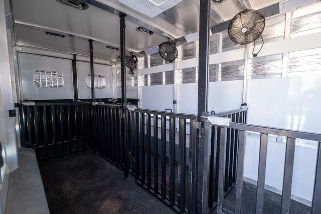 used Horse Trailers Cimarron Trailers  for sale, in Seguin, TX Thumbnail 29