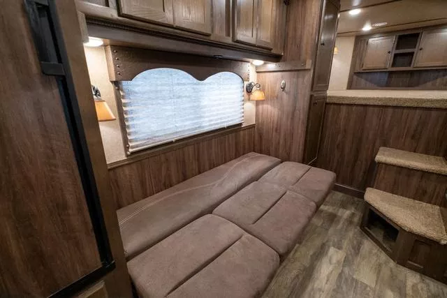 used Horse Trailers Lakota  for sale, in Seguin, TX Thumbnail 33